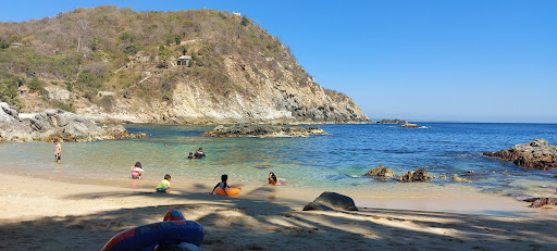 Banco Bahias De Huatulco International Airport